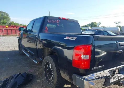 2010 Chevrolet Silverado 1500 Lt z USA, uszkodzony, nr VIN 3GCRKSE30AG261917